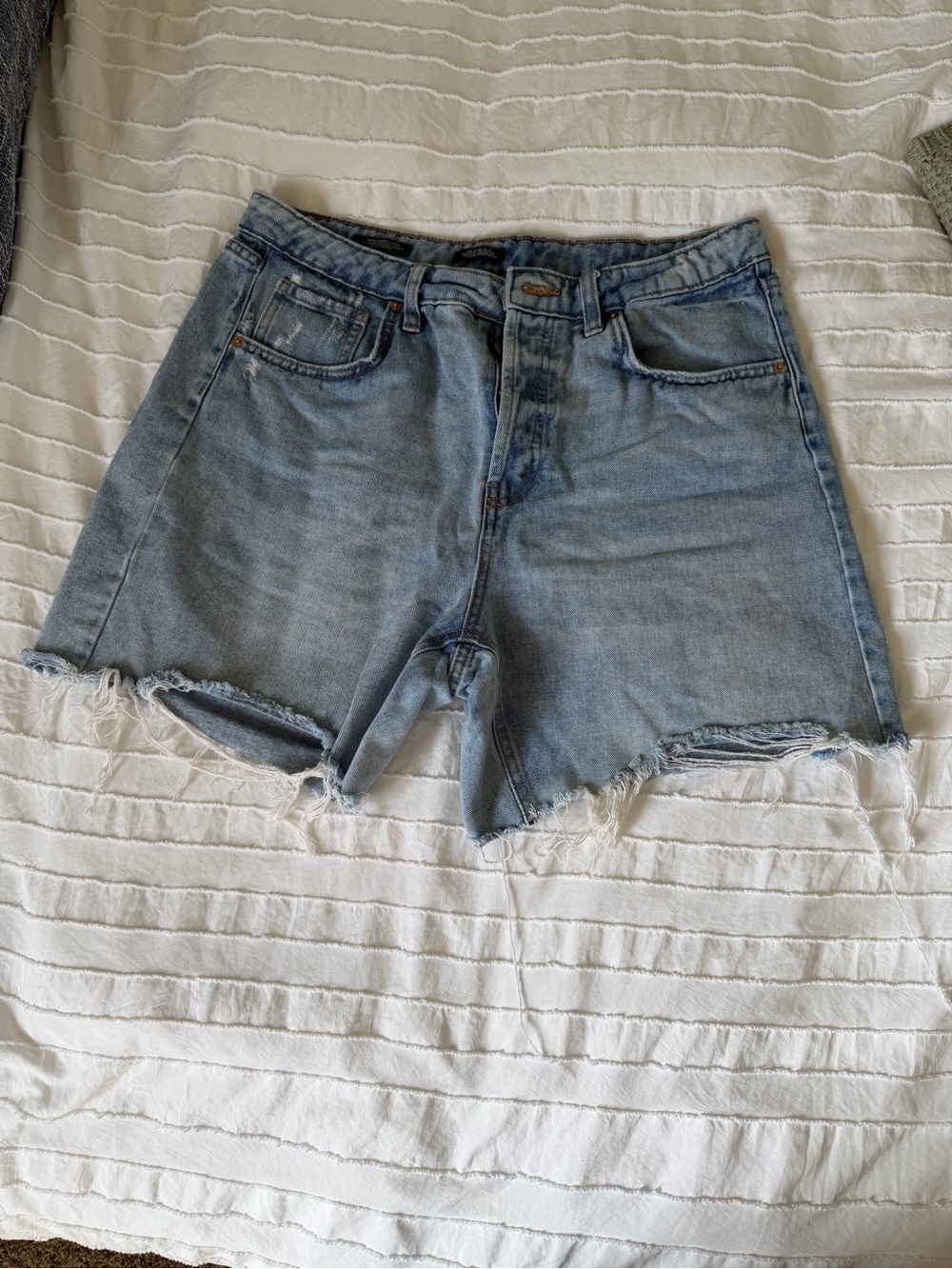 wild fable light wash distressed jean shorts